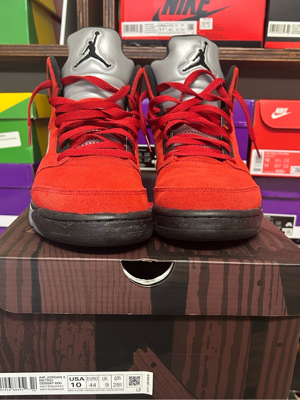 Jordan 5 Raging Bull - Picture 2 of 6